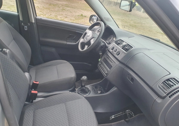 Skoda Fabia cena 15000 przebieg: 169855, rok produkcji 2010 z Swarzędz małe 277